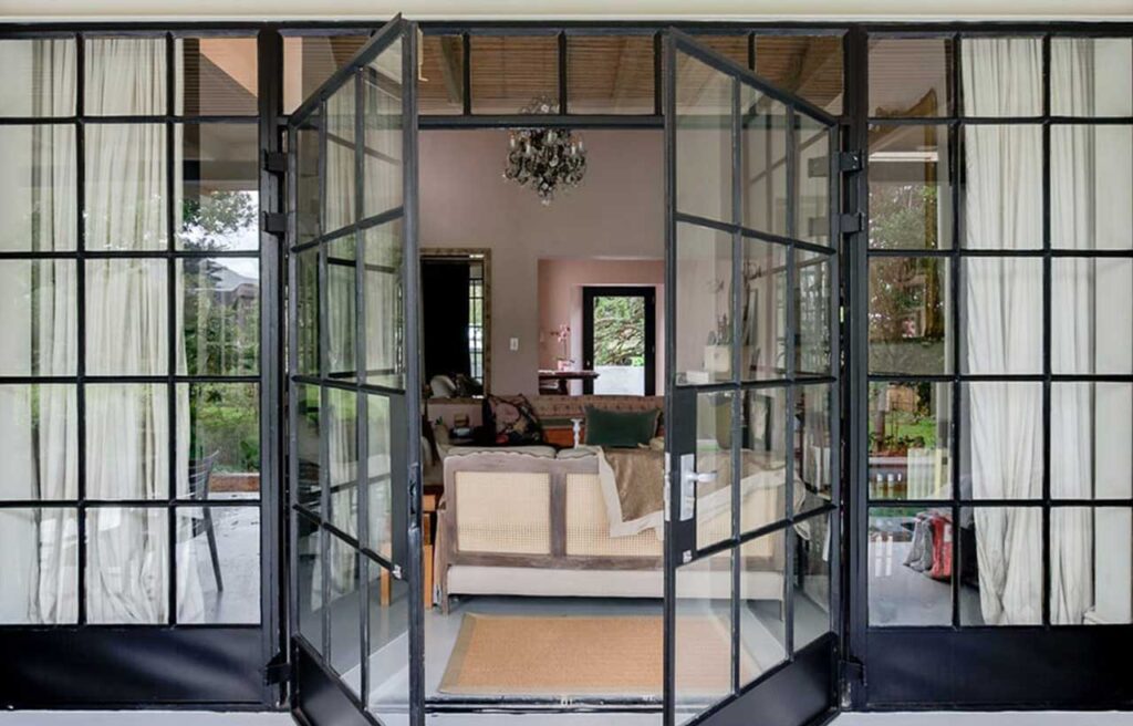Quick UPVC door repair Noida